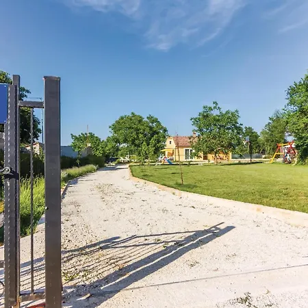 Holiday home Beautiful Home In Butkovici With Wifi