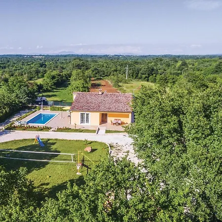 Beautiful Home In Butkovici With Wifi Holiday home